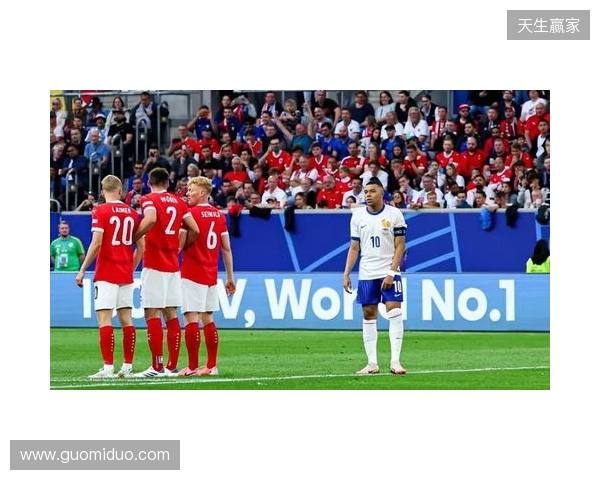 跟队:姆巴佩今日已参加球队合练,若无意外将随队赴曼市