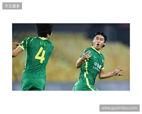半场-国安1-1玉昆 张稀哲反越位助攻张玉宁破门 约尼查扳平+中柱