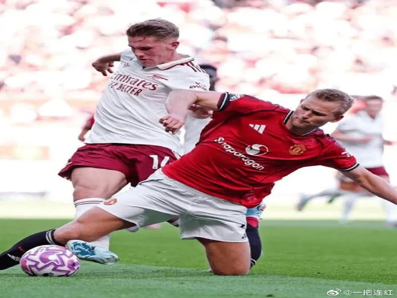 邮报:阿森纳正与布莱克本流浪者就17岁前锋蒂容进行谈判